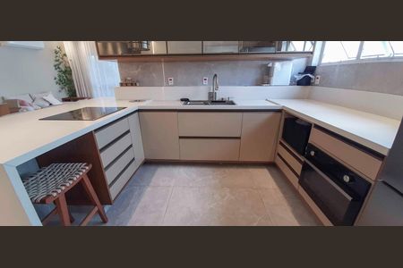 Apartamento à venda com 140m², 3 quartos e 2 vagas Apartamento à venda com 140m², 3 quartos e 2 vagasCozinha
