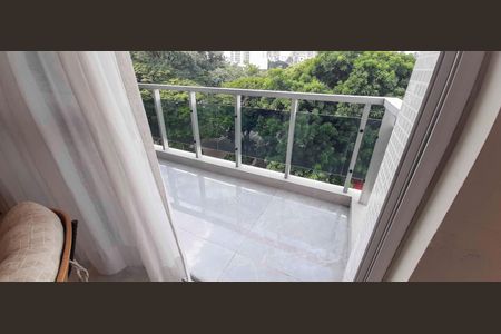 Apartamento à venda com 140m², 3 quartos e 2 vagas Apartamento à venda com 140m², 3 quartos e 2 vagasSacada