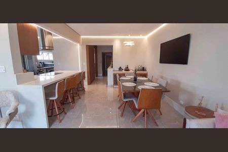 Apartamento à venda com 140m², 3 quartos e 2 vagas Apartamento à venda com 140m², 3 quartos e 2 vagasSala de Jantar