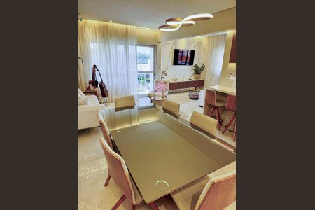 Apartamento à venda com 140m², 3 quartos e 2 vagas Apartamento à venda com 140m², 3 quartos e 2 vagasSala de Jantar