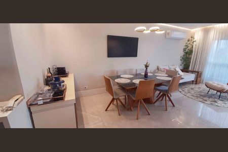 Apartamento à venda com 140m², 3 quartos e 2 vagas Apartamento à venda com 140m², 3 quartos e 2 vagasSala de Jantar