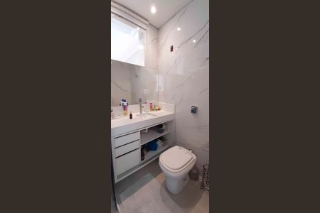 Apartamento à venda com 140m², 3 quartos e 2 vagas Apartamento à venda com 140m², 3 quartos e 2 vagasBanheiro da Suíte 2