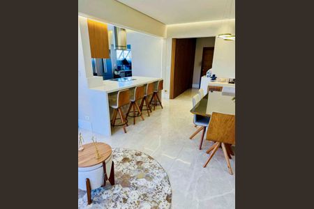Apartamento à venda com 140m², 3 quartos e 2 vagas Apartamento à venda com 140m², 3 quartos e 2 vagasSala de Jantar