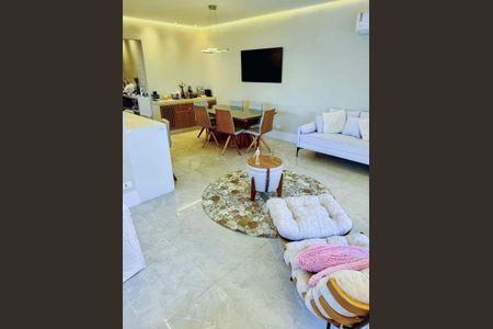 Apartamento à venda com 140m², 3 quartos e 2 vagas Apartamento à venda com 140m², 3 quartos e 2 vagasSala de Estar