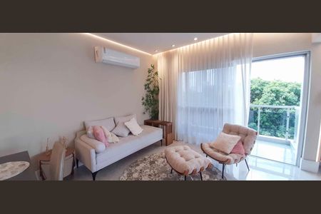 Apartamento à venda com 140m², 3 quartos e 2 vagas Apartamento à venda com 140m², 3 quartos e 2 vagasSala de Estar