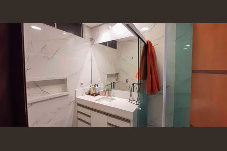 Apartamento à venda com 140m², 3 quartos e 2 vagas Apartamento à venda com 140m², 3 quartos e 2 vagasBanheiro Social