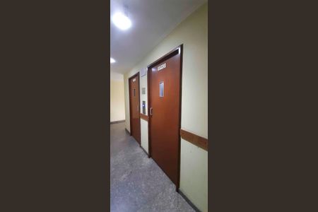 Apartamento à venda com 140m², 3 quartos e 2 vagas Apartamento à venda com 140m², 3 quartos e 2 vagasElevador