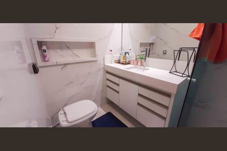 Apartamento à venda com 140m², 3 quartos e 2 vagas Apartamento à venda com 140m², 3 quartos e 2 vagasBanheiro Social