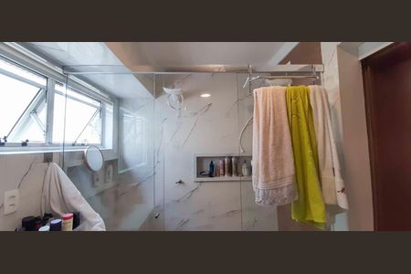 Apartamento à venda com 140m², 3 quartos e 2 vagas Apartamento à venda com 140m², 3 quartos e 2 vagasBanheiro da Suíte 1