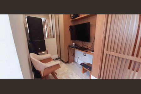 Apartamento à venda com 140m², 3 quartos e 2 vagas Apartamento à venda com 140m², 3 quartos e 2 vagasÁrea de Serviço