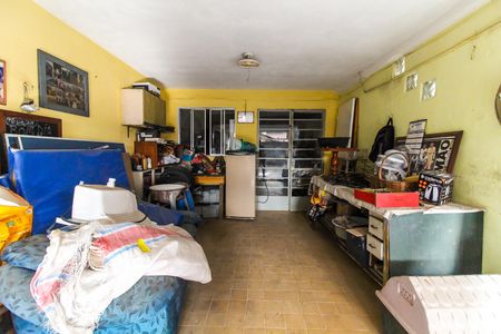 Casa à venda com 140m², 2 quartos e 2 vagas Casa à venda com 140m², 2 quartos e 2 vagasLavanderia