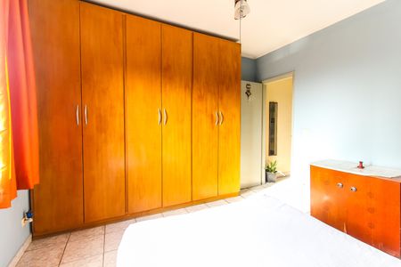 Casa à venda com 140m², 2 quartos e 2 vagas Casa à venda com 140m², 2 quartos e 2 vagasQuarto 1