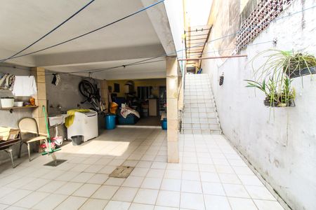 Casa à venda com 140m², 2 quartos e 2 vagas Casa à venda com 140m², 2 quartos e 2 vagasLavanderia