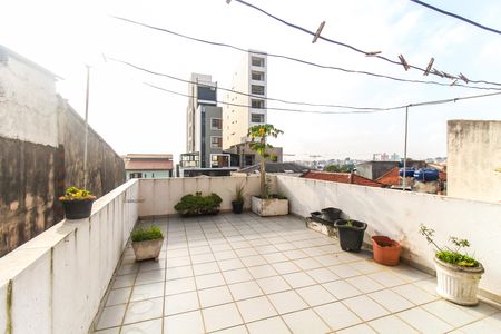 Casa à venda com 140m², 2 quartos e 2 vagas Casa à venda com 140m², 2 quartos e 2 vagasVaranda da Cozinha