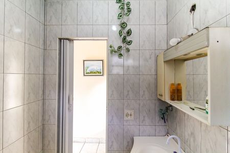 Casa à venda com 140m², 2 quartos e 2 vagas Casa à venda com 140m², 2 quartos e 2 vagasBanheiro