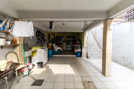 Casa à venda com 140m², 2 quartos e 2 vagas Casa à venda com 140m², 2 quartos e 2 vagasLavanderia