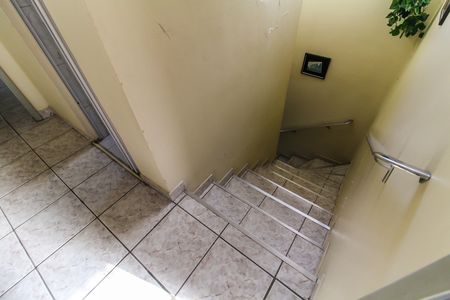 Casa à venda com 140m², 2 quartos e 2 vagas Casa à venda com 140m², 2 quartos e 2 vagasHall