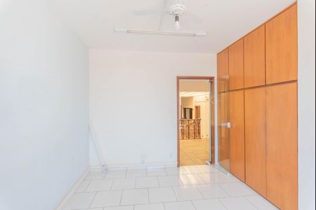 Casa para alugar com 286m², 3 quartos e 4 vagas Casa para alugar com 286m², 3 quartos e 4 vagasQuarto 1