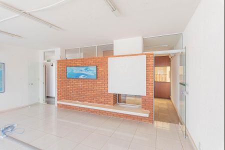 Casa para alugar com 286m², 3 quartos e 4 vagas Casa para alugar com 286m², 3 quartos e 4 vagasSala
