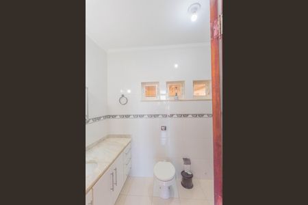 Casa para alugar com 286m², 3 quartos e 4 vagas Casa para alugar com 286m², 3 quartos e 4 vagasBanheiro da Suíte