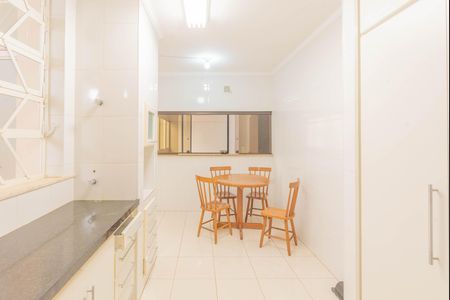Casa para alugar com 286m², 3 quartos e 4 vagas Casa para alugar com 286m², 3 quartos e 4 vagasCozinha