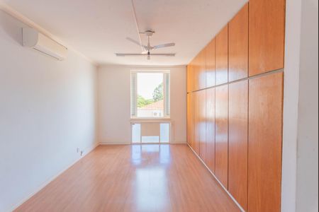 Casa para alugar com 286m², 3 quartos e 4 vagas Casa para alugar com 286m², 3 quartos e 4 vagasSuíte