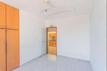 Casa para alugar com 286m², 3 quartos e 4 vagas Casa para alugar com 286m², 3 quartos e 4 vagasQuarto 2