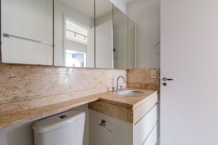 Studio à venda com 33m², 1 quarto e 1 vaga Studio à venda com 33m², 1 quarto e 1 vagaStudio - Banheiro