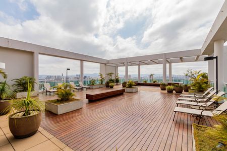 Studio à venda com 33m², 1 quarto e 1 vaga Studio à venda com 33m², 1 quarto e 1 vagaÁrea comum - Rooftop