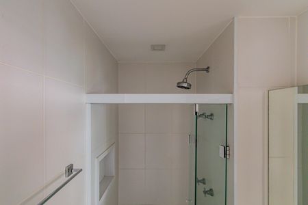 Studio à venda com 33m², 1 quarto e 1 vaga Studio à venda com 33m², 1 quarto e 1 vagaStudio - Banheiro