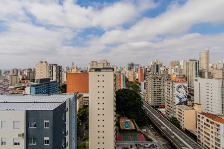 Studio à venda com 33m², 1 quarto e 1 vaga Studio à venda com 33m², 1 quarto e 1 vagaÁrea comum - Rooftop