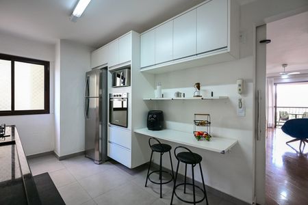 Apartamento à venda com 111m², 3 quartos e 2 vagasCozinha