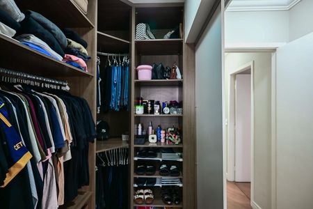 Apartamento à venda com 111m², 3 quartos e 2 vagasArmário da Suíte 