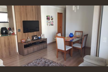 Apartamento à venda com 82m², 3 quartos e 2 vagasSala
