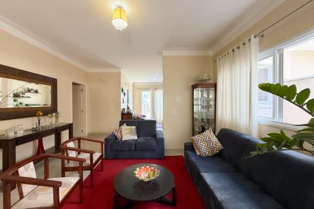 Casa de condomínio para alugar com 250m², 3 quartos e 4 vagasSala de estar