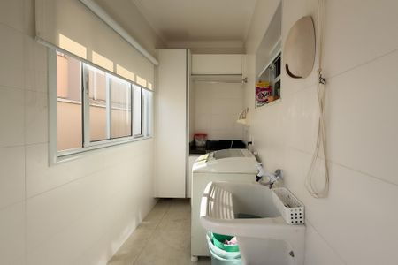 Casa de condomínio para alugar com 250m², 3 quartos e 4 vagasÁrea de Serviço