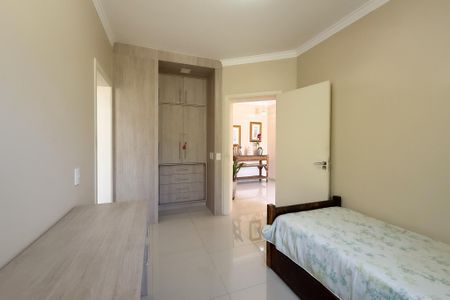 Casa de condomínio para alugar com 250m², 3 quartos e 4 vagasSuíte 3