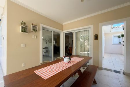 Casa de condomínio para alugar com 250m², 3 quartos e 4 vagasChurrasqueira