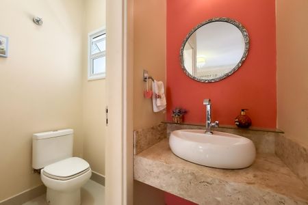 Casa de condomínio para alugar com 250m², 3 quartos e 4 vagasLavabo