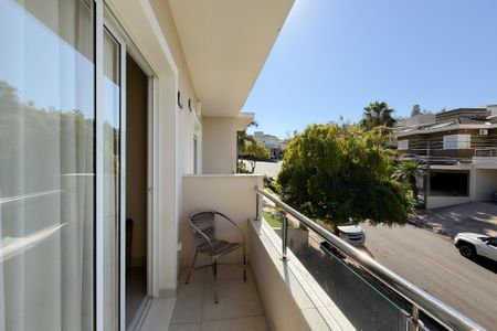 Casa de condomínio para alugar com 250m², 3 quartos e 4 vagasVaranda da Sala