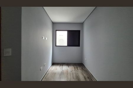 Casa à venda com 180m², 3 quartos e 2 vagas Casa à venda com 180m², 3 quartos e 2 vagasQuarto