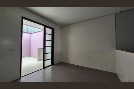 Casa à venda com 180m², 3 quartos e 2 vagas Casa à venda com 180m², 3 quartos e 2 vagasCozinha
