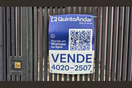 Casa à venda com 180m², 3 quartos e 2 vagas Casa à venda com 180m², 3 quartos e 2 vagasPlaca