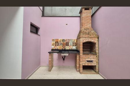 Casa à venda com 180m², 3 quartos e 2 vagas Casa à venda com 180m², 3 quartos e 2 vagasArea externa