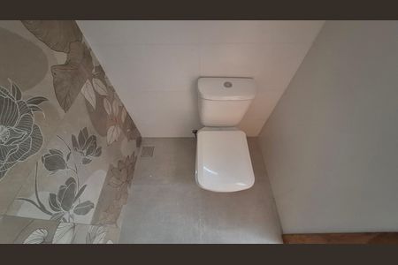 Casa à venda com 180m², 3 quartos e 2 vagas Casa à venda com 180m², 3 quartos e 2 vagasBanheiro