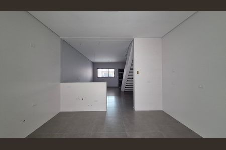 Casa à venda com 180m², 3 quartos e 2 vagas Casa à venda com 180m², 3 quartos e 2 vagasCozinha