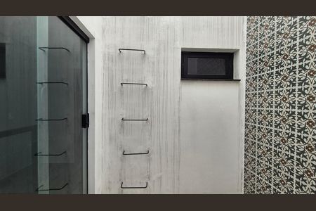 Casa à venda com 180m², 3 quartos e 2 vagas Casa à venda com 180m², 3 quartos e 2 vagasVista