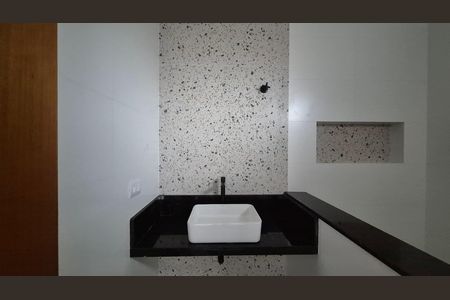 Casa à venda com 180m², 3 quartos e 2 vagas Casa à venda com 180m², 3 quartos e 2 vagasBanheiro da suíte 2