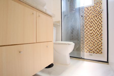 Apartamento à venda com 80m², 2 quartos e 2 vagasBanheiro da Suíte