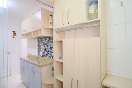 Apartamento à venda com 80m², 2 quartos e 2 vagasÁrea de Serviço